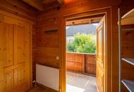 Ein Zuhause zum Wohlfühlen: Großzügiges Holzblockhaus mit Garten und moderner Haustechnik