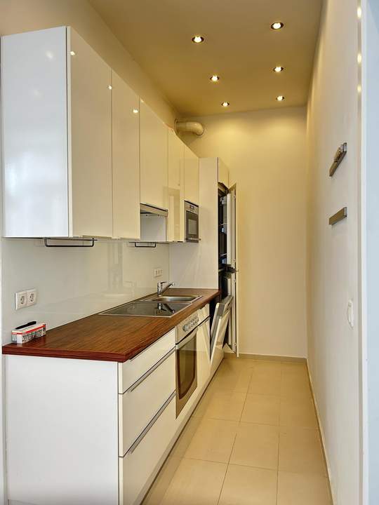 Sofort einziehen - sehr gepflegte, hofseitige 2-Zimmer Wohnung!