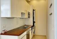 Sofort einziehen - sehr gepflegte, hofseitige 2-Zimmer Wohnung!