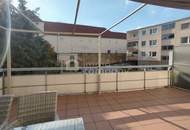 Familienwohnung mit 4 Zimmern im Zentrum mit großer Terrasse / eigene Garage - generalsaniert!