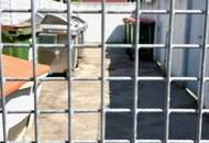 TRAUMHAFT SONNIGE 2-ZIMMER-DACHGESCHOSS-WOHNUNG IM GRÜNEN