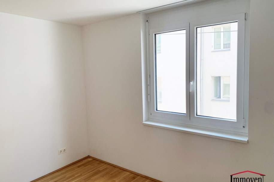 Für Singles und Pärchen - Traumhafte 2-Zimmerwohnung im Dachgeschoss! (Mietbeginn 01.10.2025), Wohnung-miete, 1.133,90,€, 1120 Wien 12., Meidling