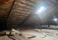 Haus in Grünruhelage mit offener Terrasse, Balkon und Garage