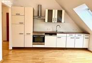 HELLE 2-ZIMMER DG WOHNUNG MIT eigener TERRASSE und GARTENNUTZUNG