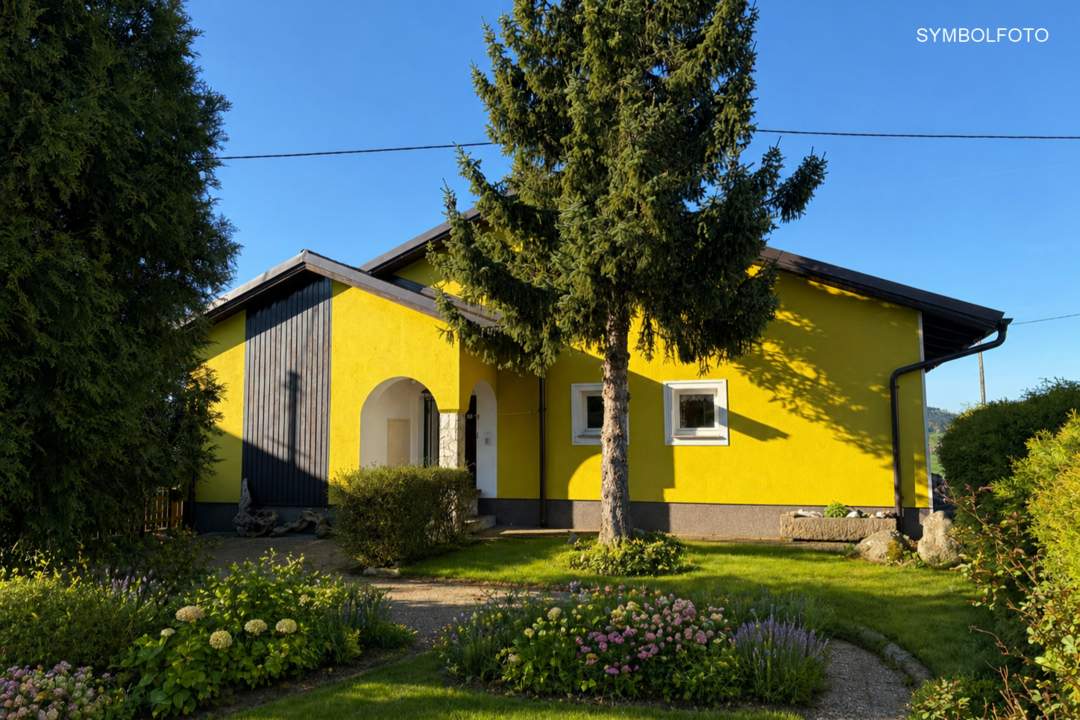 Bungalow mit Garten, Garage und Ausblick