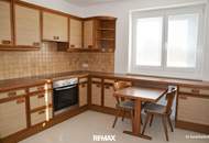 Großzügige 3-Zimmer-Wohnung mit Loggia und Tiefgaragenplatz