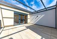 Anger am Brunnen: Neuwertige Dachgeschosswohnung mit Terrasse und Garagenplatz zu mieten!