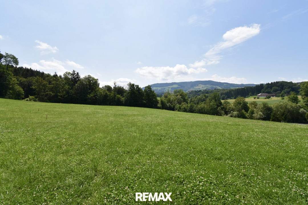 Sonniger 1.074 m² Baugrund mit traumhaftem Ausblick in ruhiger &amp; grüner Lage!