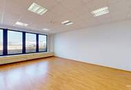 Helle Bürofläche mit großzügigen Fensterflächen für produktives Arbeiten
