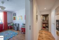 Gut geschnittene, modernisierte 4 Zimmer Wohnung mit Fernblick beim Schweizergarten - ab 1.9. beziehbar!
