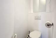 Büro: Stilvolles Altbauobjekt mit Klopfbalkon beim Währinger Schubertpark!