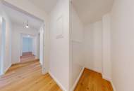Am Kutschkermarkt | Exklusive 4-Zimmer-Altbauwohnung mit rund 14 m² großer Terrasse und Grünfläche