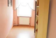 "4-Zimmer-Altbau mit Aussicht auf den beliebten Yppenplatz"