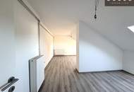 | CHARMANTE DACHGESCHOSSWOHNUNG | HELL &amp; ZENTRAL | 4. OG | IDEAL FÜR SINGLES &amp; STUDENTEN | TOP LAGE | NÄHE UNI