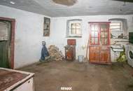 Einfamilienhaus und Nebengebäude in ruhiger Ortsrandlage mit Ausbaupotenzial
