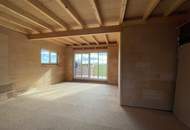 Holzhaus in Waldrandlage – absolute Ruhelage mit Dorfnähe und modernem, belagsfertigem Zubau