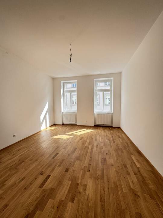 Großzügige 3,5-Zimmer-Altbauwohnung in Ruhelage – Erstbezug nach hochwertiger Sanierung