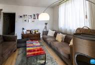 Charmantes Einfamilienhaus mit Schwimmbad und Garage in Theresienfeld