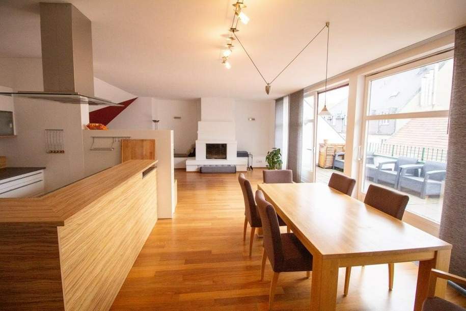 Großzügige DG Wohnung in ruhiger Seitenstraße der Mariahilferstraße, Wohnung-miete, 2.195,00,€, 1060 Wien 6., Mariahilf