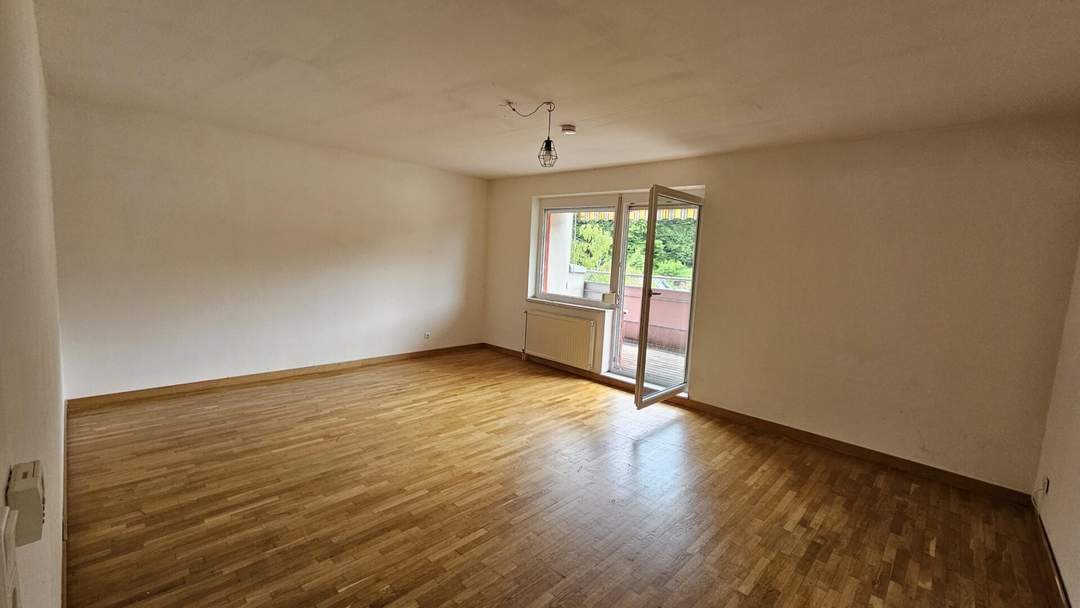 UNBEFRISTET! Schöne Wohnung mit toller Loggia!