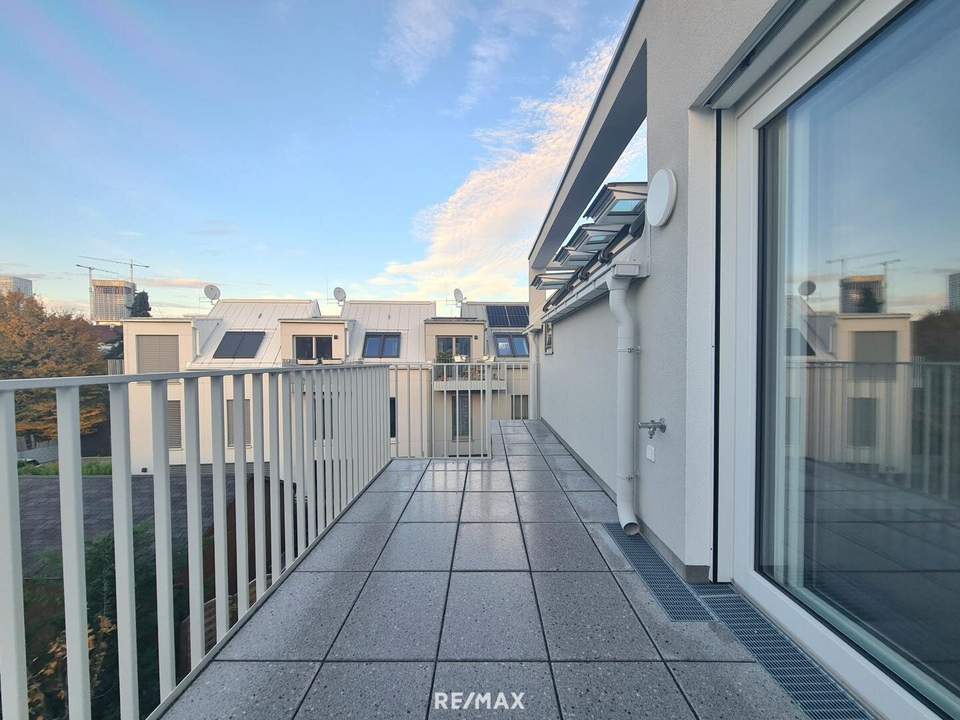 Moderne Eleganz an der Alten Donau – Durchdachte 2-Zimmer-Dachgeschosswohnung