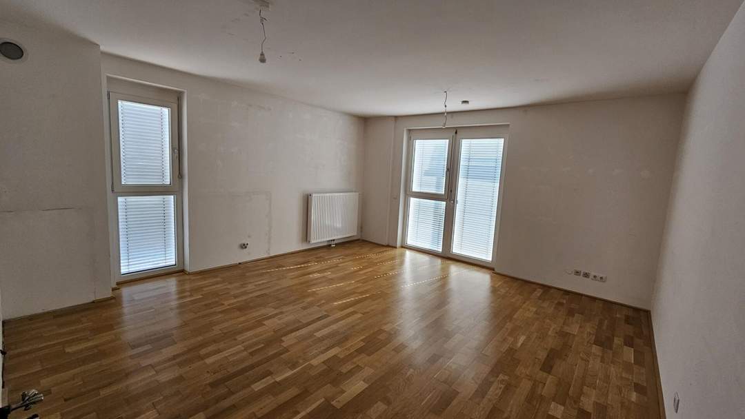 unbefristet | geräumige 4 Zimmer-Wohnung mit Schrankraum und Balkon!