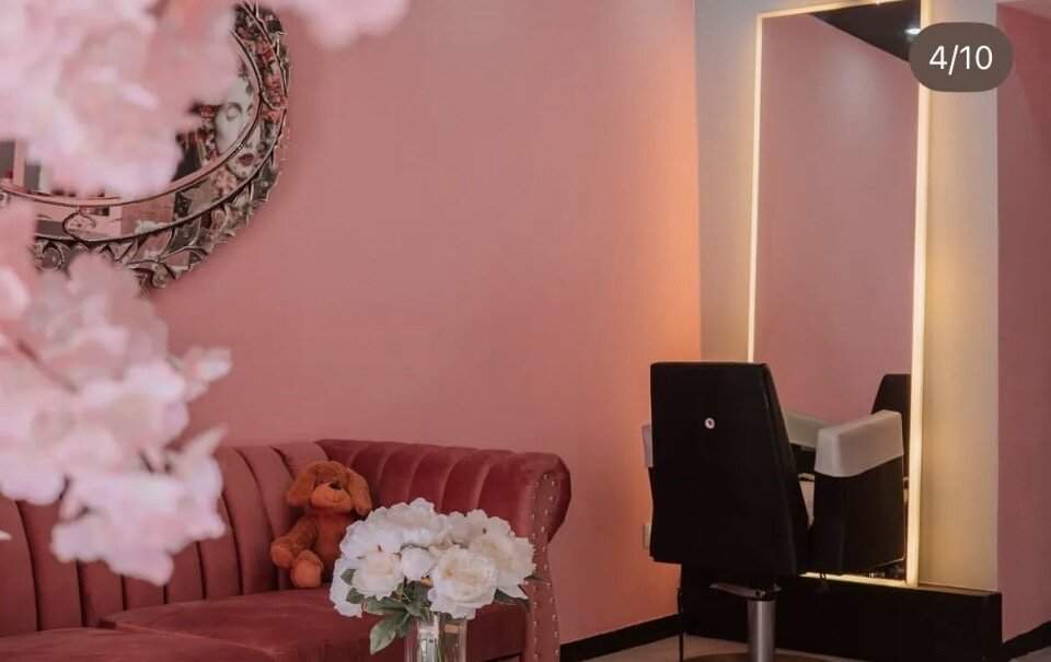 Exklusiver Damenfriseursalon in guter Lage – Stilvoll eingerichtet & sofort betriebsbereit