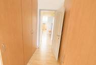 Prestigehaus Sanierungsbedürftige Altbauwohnung 3 Zimmer