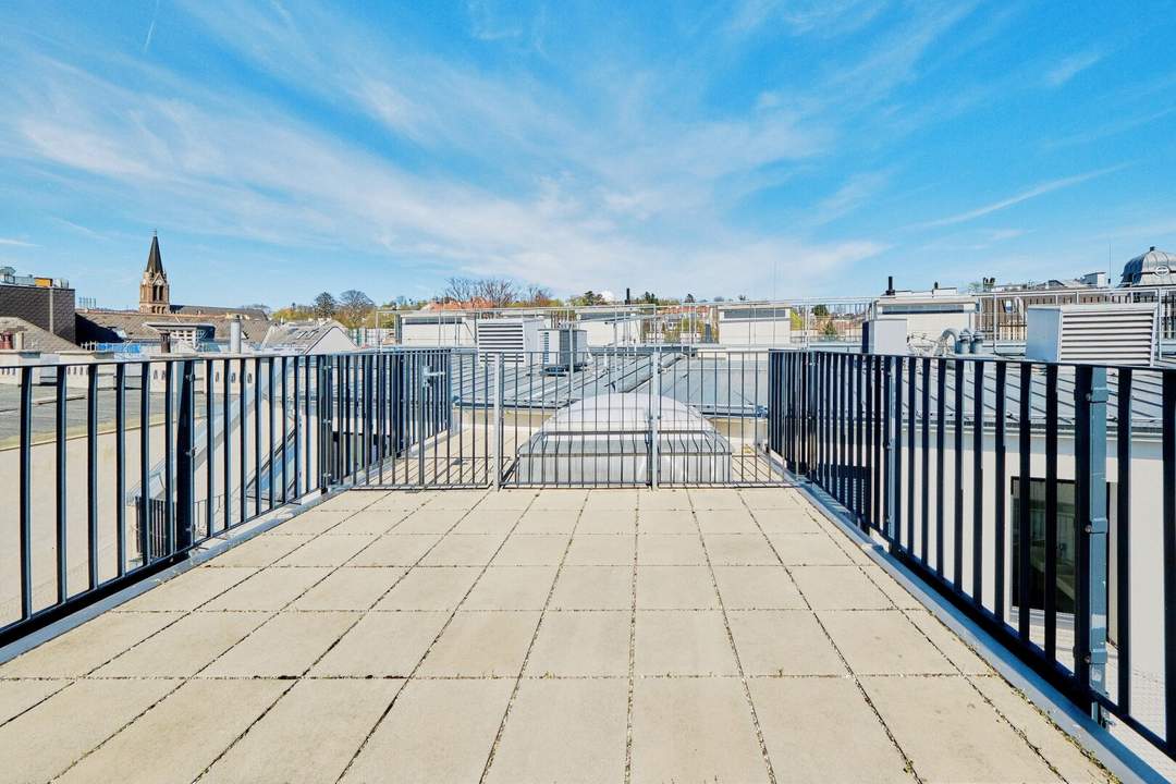 Erstbezug - Atemberaubende Dachterrasse in den Innenhof!