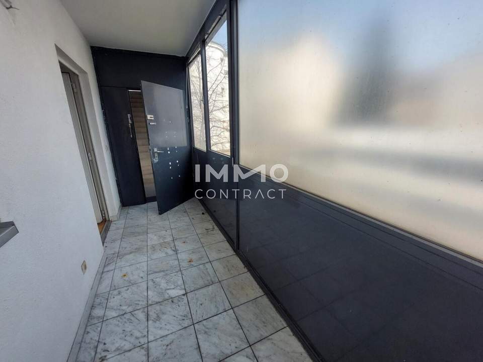 Nette , sonnige 2 Zimmer Wohnung mit Wintergarten in der Kreuzgasse