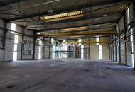 Industriehalle im Gewerbepark Sierndorf – 1.637 m² | Meisterkojen | Deckenkran | 30 Min. Wien