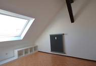 1-Zimmer-Dachgeschoßwohnung: Perfekte Lage für Studenten