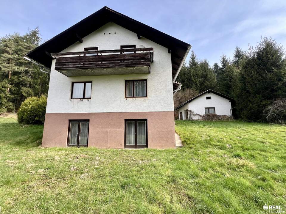 Sanierungsbedürftiger Wohntraum inmitten von Wiesen und Wald!