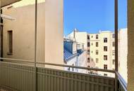 HELL UND SEHR GROSSZÜGIG - HOCHWERTIG SANIERTE 5-ZIMMER-WOHNUNG MIT BALKON IM 5. LIFTSTOCK