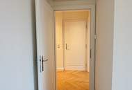 URANIA: 3 Zimmer mit hofseitiger Terrasse in Ruhelage: Luxus pur in Citynähe