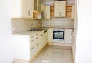 "Familienwohnung mit Schwimmbiotop und Garage!"
