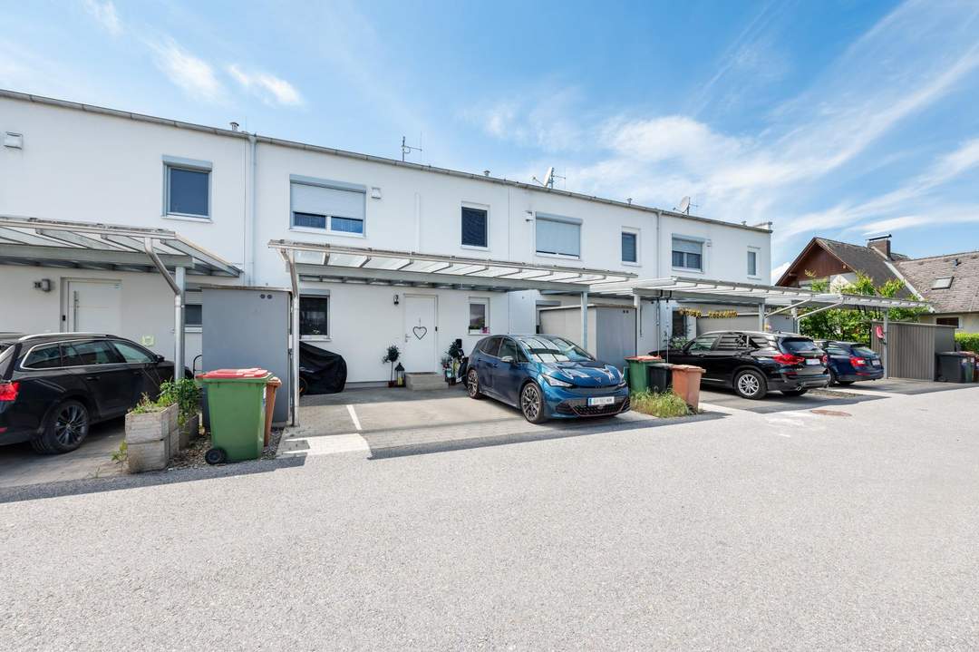Traumhaftes Reihenhaus, inkl. Doppelcarport, Keller und Garten!