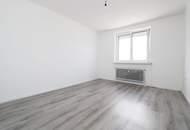 Helle, großzügig geschnittene 3-Zimmer Dachgeschoßwohnung mit Loggia!