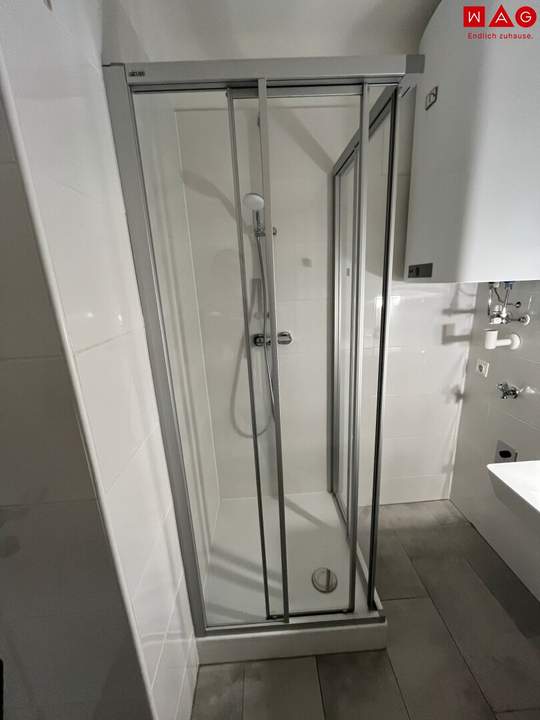 Unbefristete 1,5-Zimmer-Wohnung mit Lift &amp; Keller! 2. OG, rd. 33,50  m² – Zentral, preiswert inkl. Heizkosten! Perfekt geeignet für Singles, Pendler oder Senioren!