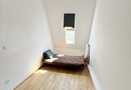 1080! UNBEFRISTET! 5 ZIMMER ! Schönes und frisch saniertes DG mit Balkon!