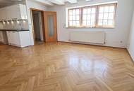 AUGARTEN-NÄHE, FÖRSTERGASSE, klimatisiertes 93 m2 Dachgeschoß, 3 Zimmer, Komplettküche, 2 Bäder, Parketten, Fernblick