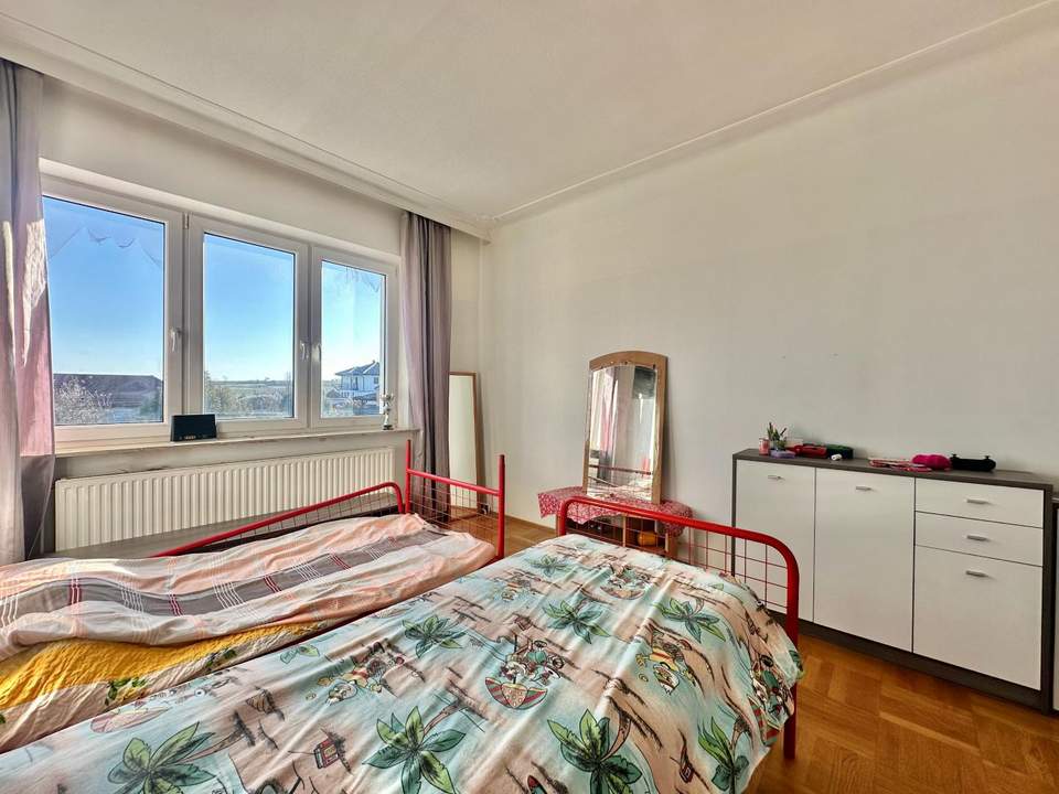 Neuer Preis - Großes Einfamilienhaus in ruhiger Lage!