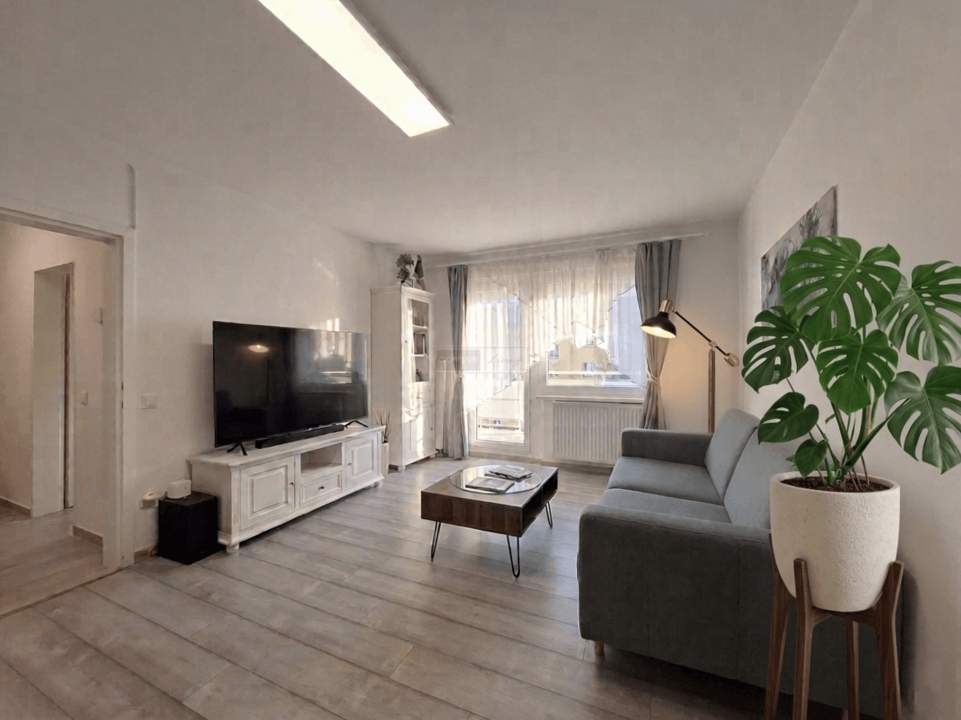 Zu Verkaufen: 3-Zimmer-Wohnung mit Loggia nähe Alte Donau - VIDEO verfügbar !