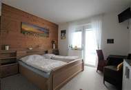 Gästehaus mit Fremdenzimmer und großem Nebengebäude in Aussichtslage von Griffen