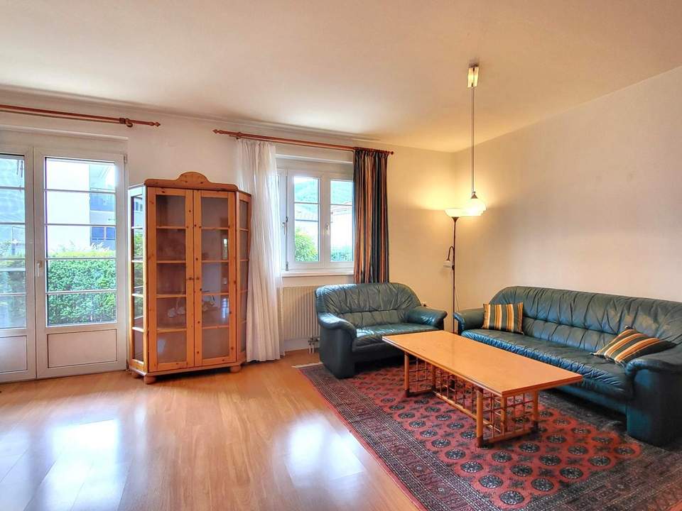 ZENTRUMSNAHE WOHNUNG MIT 2 TERRASSEN UND 2 GARAGEN