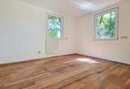 Grüne Oase in Prestige-Lage, Stilvilla mit ca. 1.600 m² Grund, Gästehaus, 2 Garagen und großem Pool