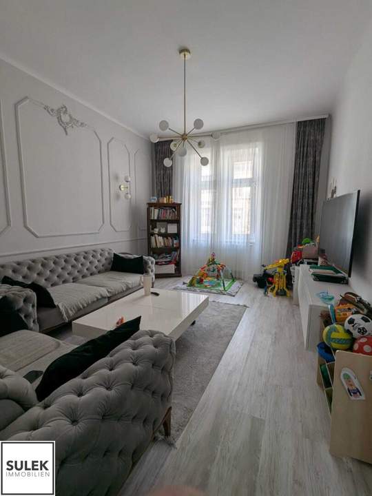 schöne 2 Zimmer Wohnung mit separater Küche ab sofort zu mieten - Goldschlagstraße 131