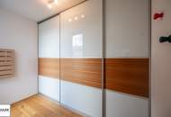 Einzigartige DG-Wohnung mit Loft-Charakter und Terrassen (rd. 165m²) inkl. atemberaubendem Fernblick
