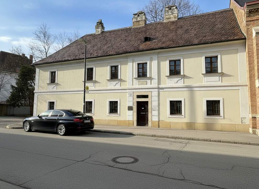 Großzügiges denkmalgeschütztes Stadthaus mit 13 Zimmern