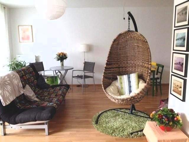 Moderne, hochwertig ausgestattete Neubauwohnung mit Loggia